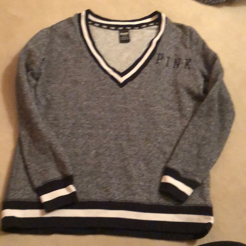 Pink m v neck sweatshirt rare